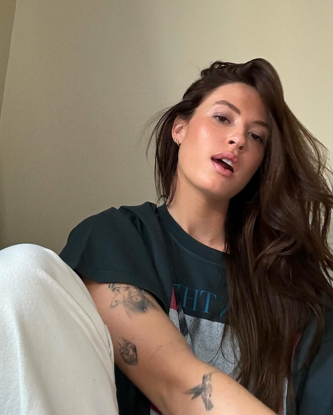 酷兒歌手Fletcher新歌再點燃與前任八卦：「過去共度的時光如浪潮襲來！」 LalaTai 拉拉台